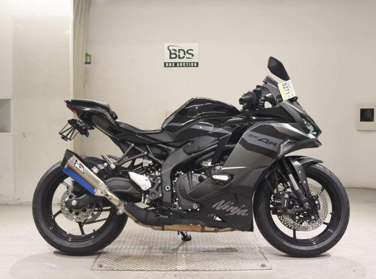 Мотоцикл Kawasaki ZX-4R SE з пробігом 1258 km
