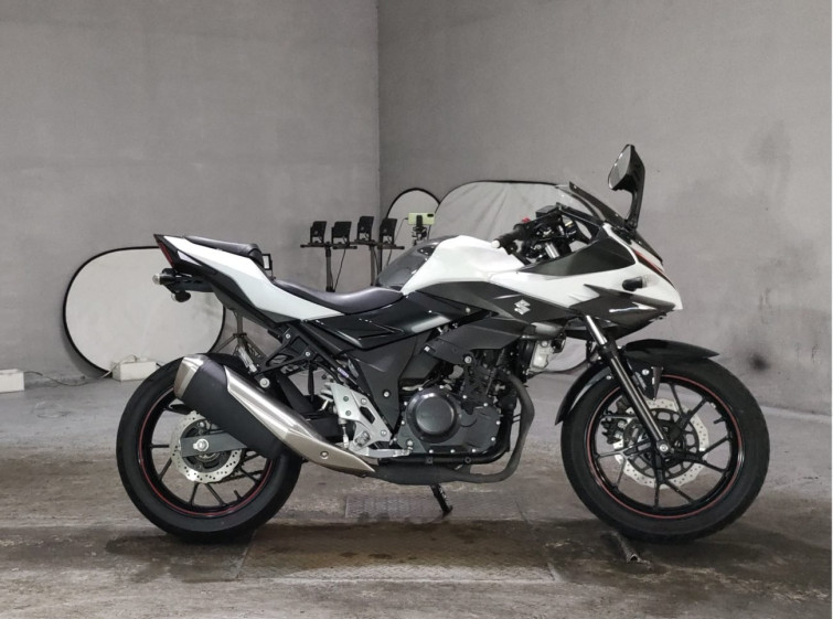 Мотоцикл Suzuki GSX250R с пробегом 15108 km