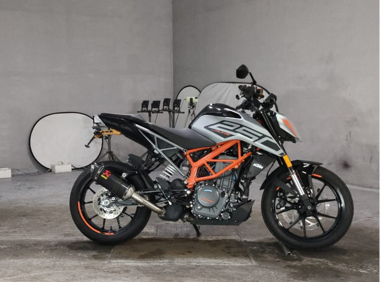 Мотоцикл KTM 250 DUKE з пробігом 2642 km