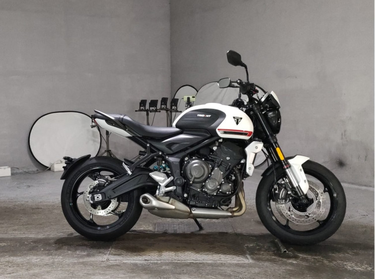 Мотоцикл Triumph TRIDENT660 с пробегом 15113 km