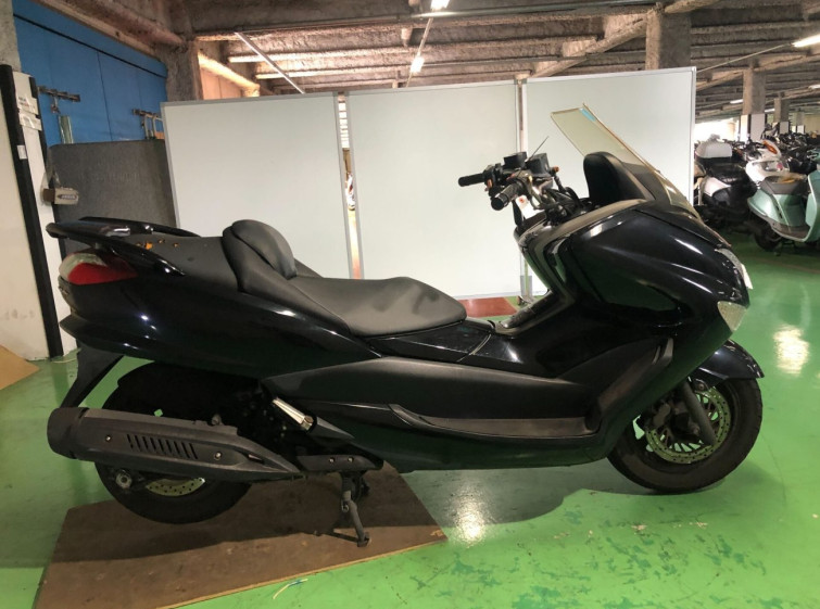 Мотоцикл Yamaha MAJESTY 250 з пробігом 68386 km