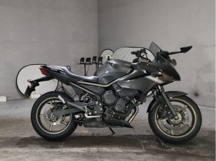 Мотоцикл Yamaha XJ6 DIVERSION с пробегом 45619 km