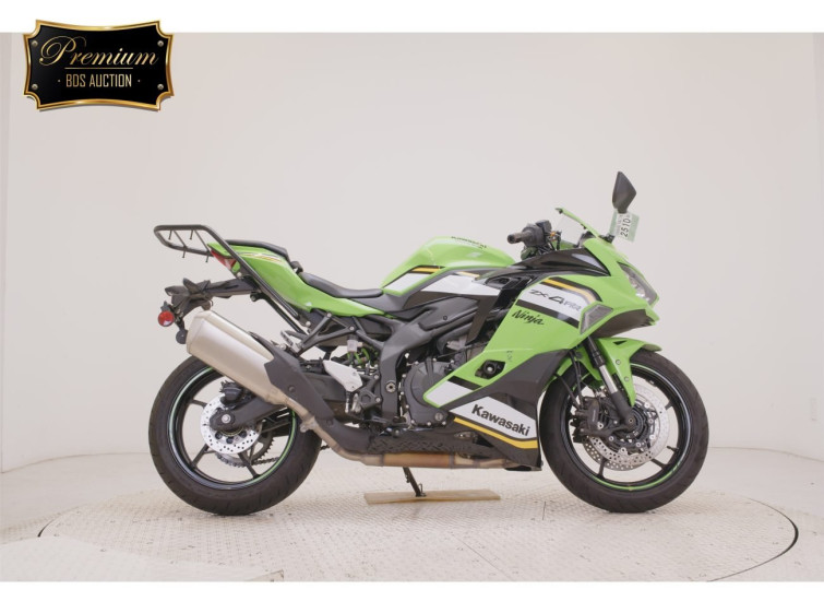 Мотоцикл Kawasaki ZX-4RR з пробігом 7478 km