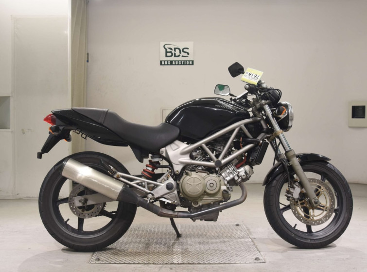 Мотоцикл Honda VTR250 з пробігом 35207 km