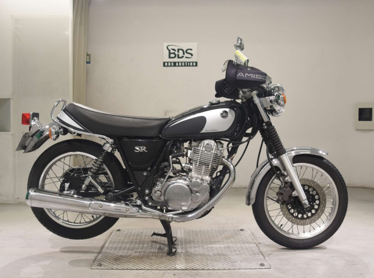 Мотоцикл Yamaha SR400 з пробігом 8644 km