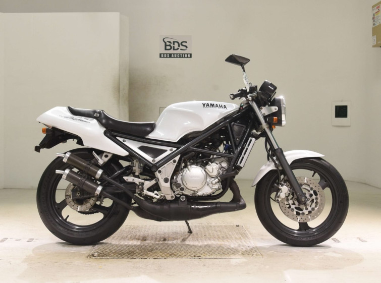 Мотоцикл Yamaha R1-Z с пробегом 8950 km