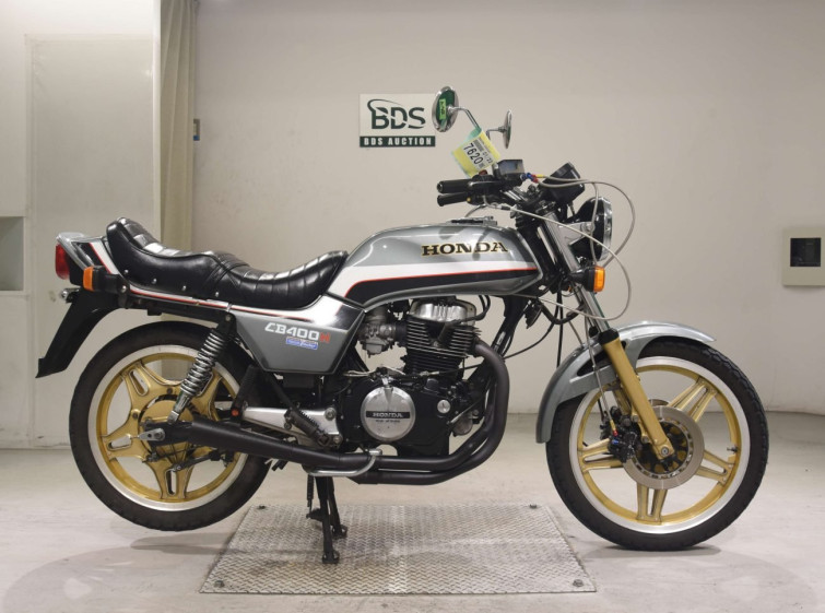 Мотоцикл Honda CB400N з пробігом 78356 km