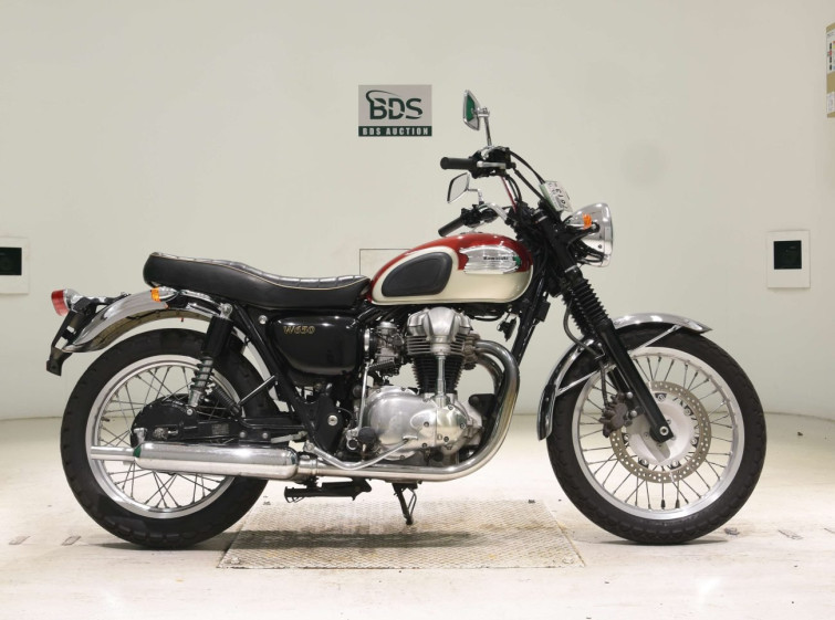 Мотоцикл Kawasaki W650 с пробегом 11834 km