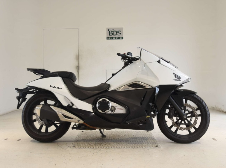 Мотоцикл Honda NM4-01 VULTUS с пробегом 38838 km