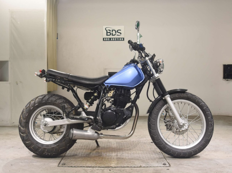 Мотоцикл Yamaha TW200E с пробегом 3971 km
