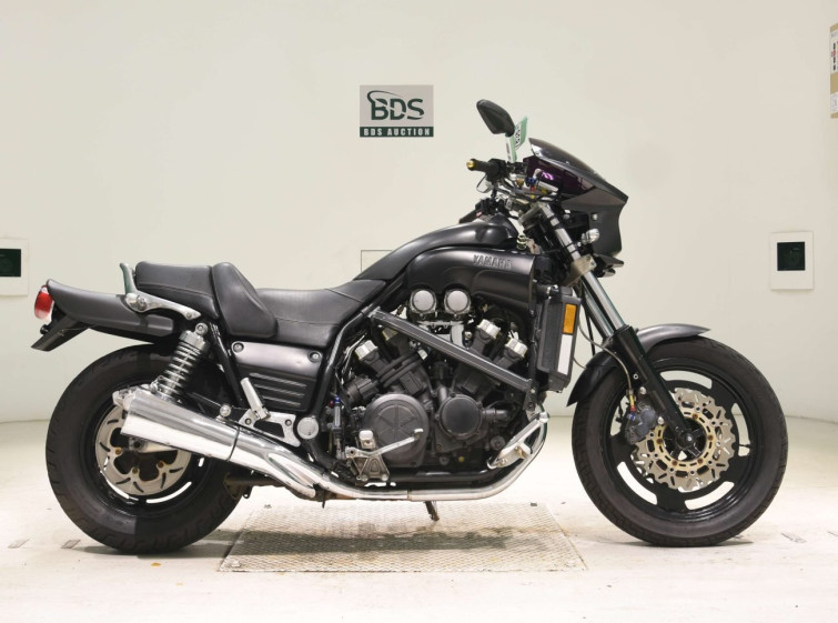 Мотоцикл Yamaha V-MAX1200 с пробегом 27365 m