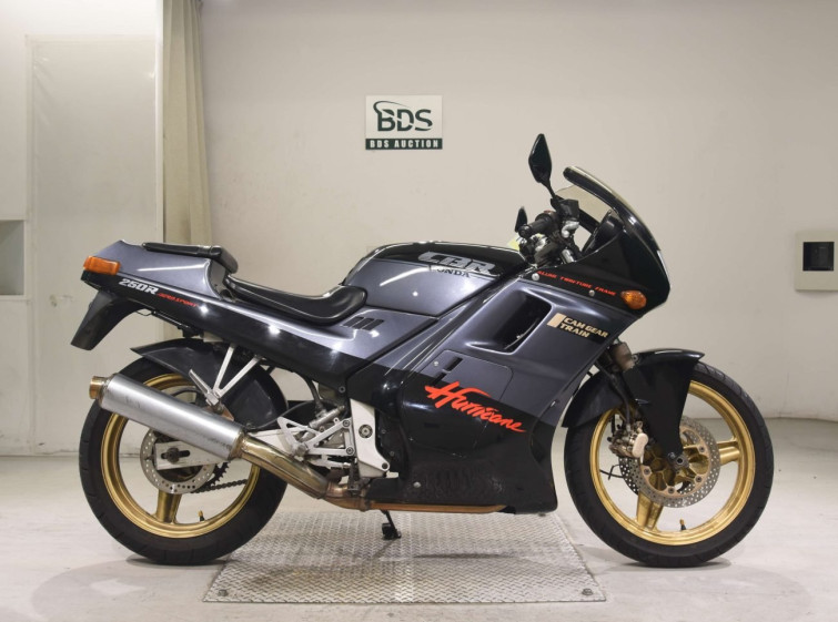 Мотоцикл Honda CBR250R з пробігом 10868 km
