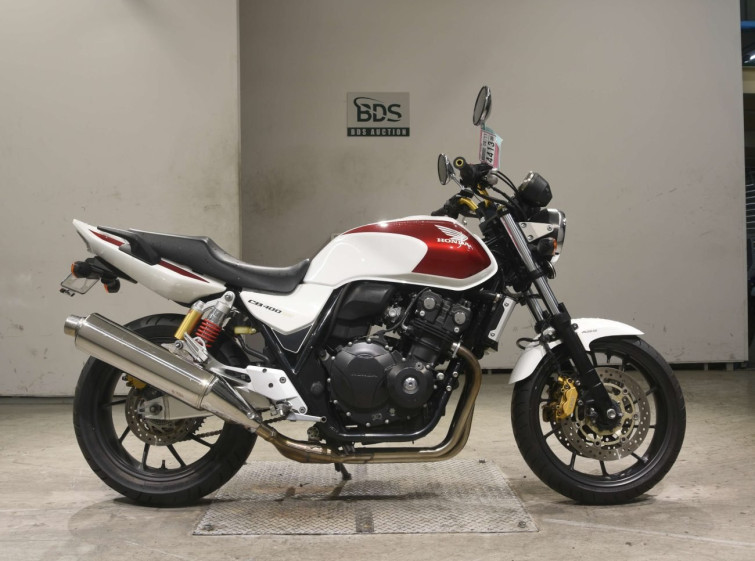 Мотоцикл Honda CB400SF