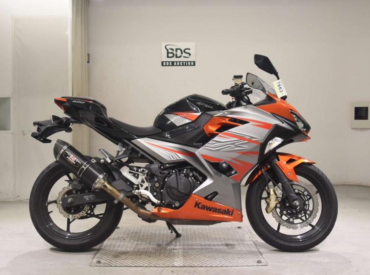 Мотоцикл Kawasaki NINJA400 з пробігом 25050 km