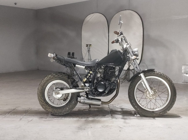 Мотоцикл Yamaha TW200 с пробегом 16749 km