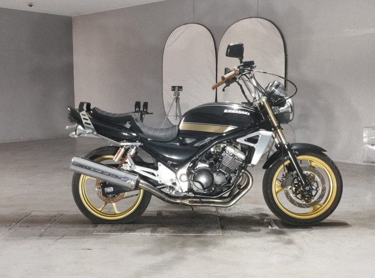 Мотоцикл Kawasaki BALIUS2 з пробігом 15206 km