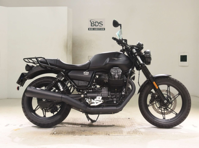 Мотоцикл Moto Guzzi V7 STONE з пробігом 427 km