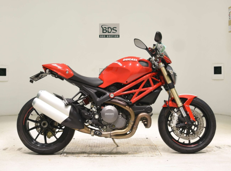 Мотоцикл Ducati MONSTER 1100EVO з пробігом 27872 km
