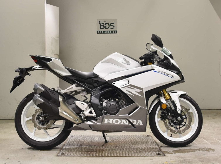 Мотоцикл Honda CBR250RRA с пробегом 6809 km