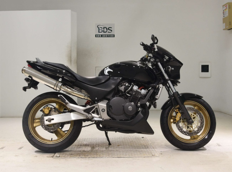 Мотоцикл Honda HORNET CB250F з пробігом 19924 km