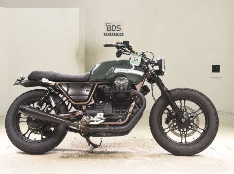 Мотоцикл Moto Guzzi V7 STONE с пробегом 13228 km