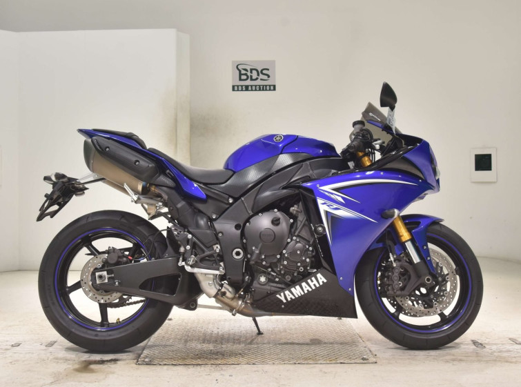 Мотоцикл Yamaha YZF-R1 с пробегом 5800 km