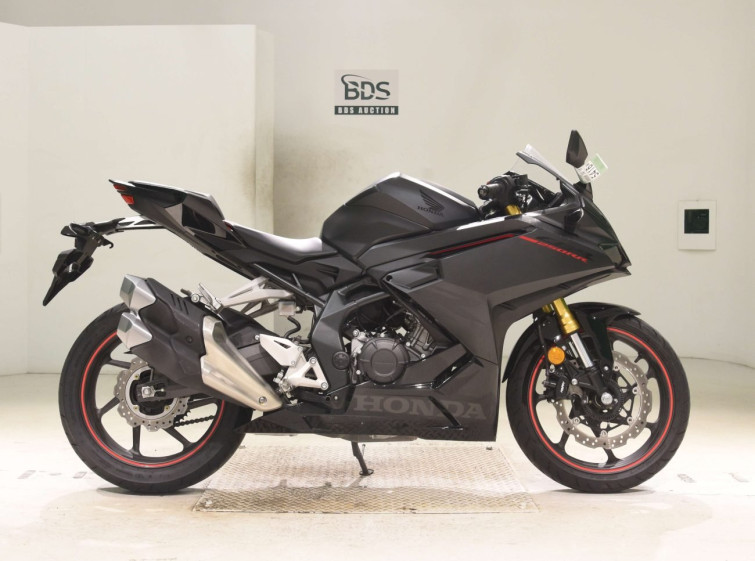 Мотоцикл Honda CBR250RRA з пробігом 6829 km
