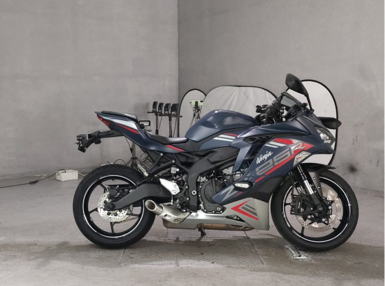 Мотоцикл Kawasaki NINJA ZX-25R KRT с пробегом 1135 km