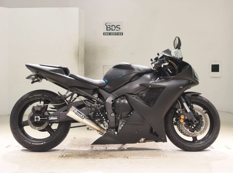 Мотоцикл Yamaha YZF-R1 с пробегом 24500 km