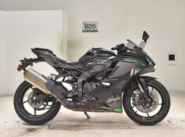 Мотоцикл Kawasaki ZX-4R с пробегом 14445 km