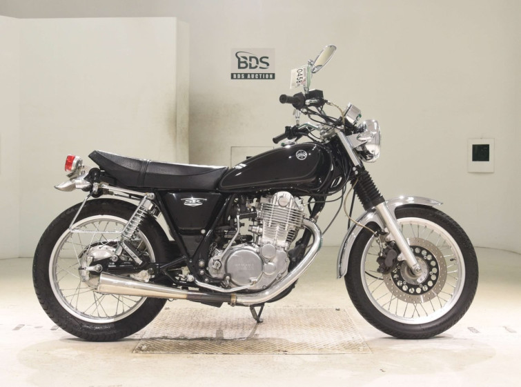 Мотоцикл Yamaha SR400 з пробігом 3431 km
