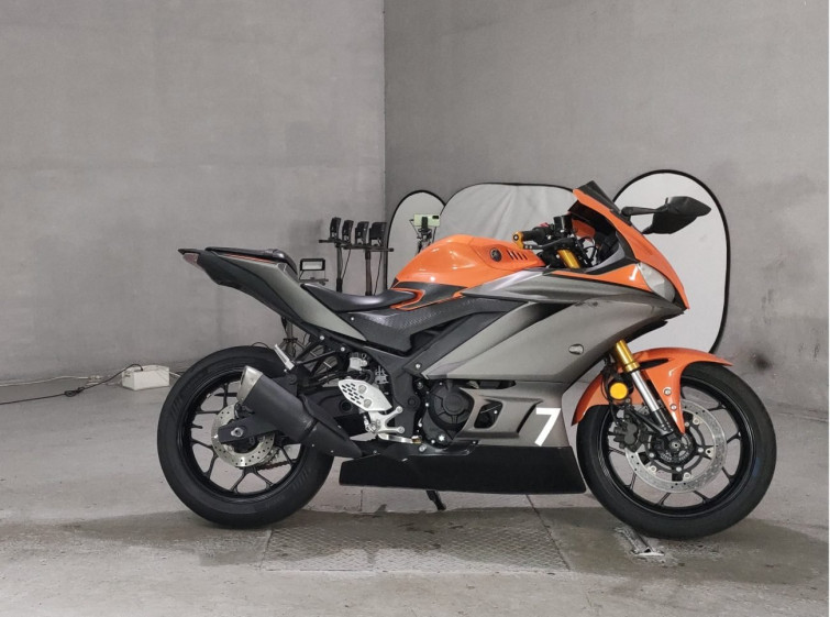 Мотоцикл Yamaha YZF-R25 с пробегом 5790 km