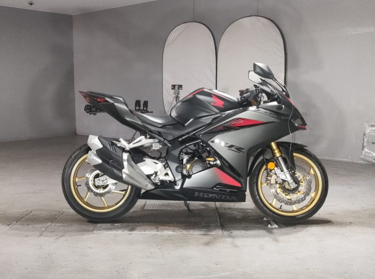Мотоцикл Honda CBR250RR з пробігом 10953 km