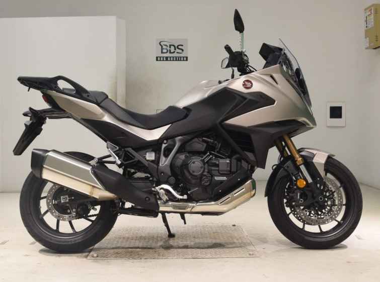 Мотоцикл Honda NT1100 з пробігом 892 km