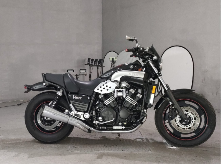 Мотоцикл Yamaha V-MAX1200 с пробегом 26595 km
