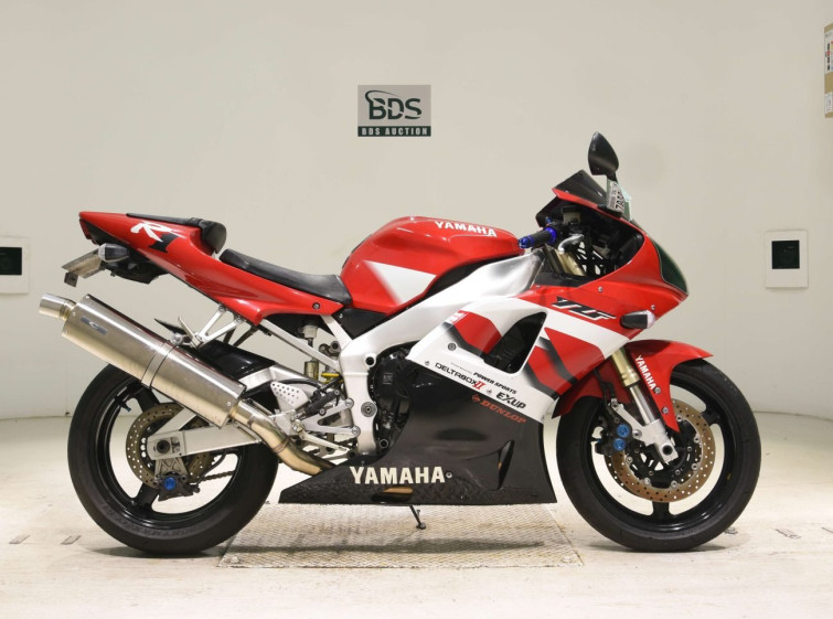 Мотоцикл Yamaha YZF-R1 с пробегом 49098 km