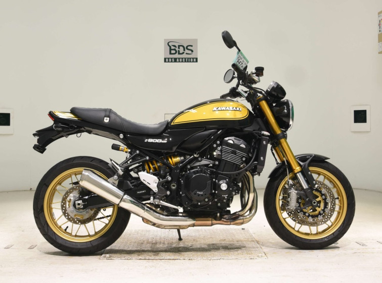 Мотоцикл Kawasaki Z900RS с пробегом 4638 km
