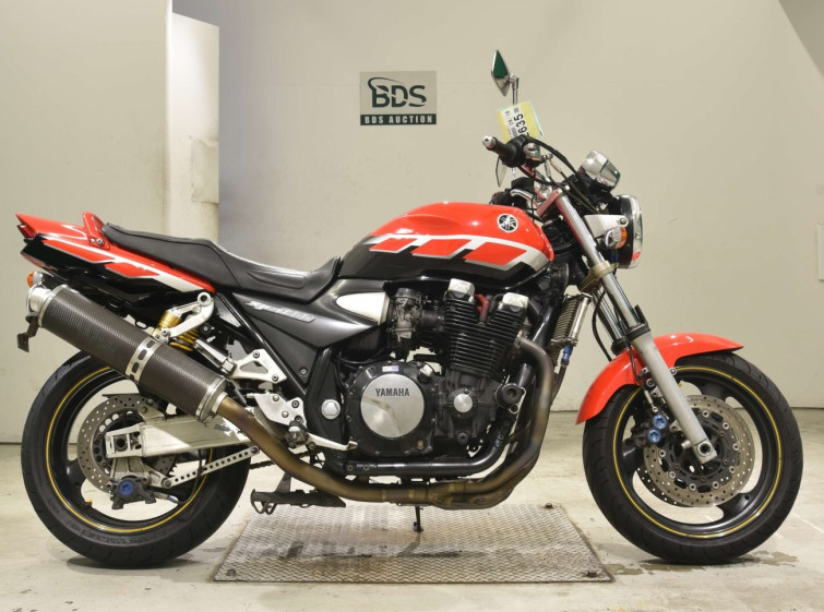 Мотоцикл Yamaha XJR1300 з пробігом 62653 km