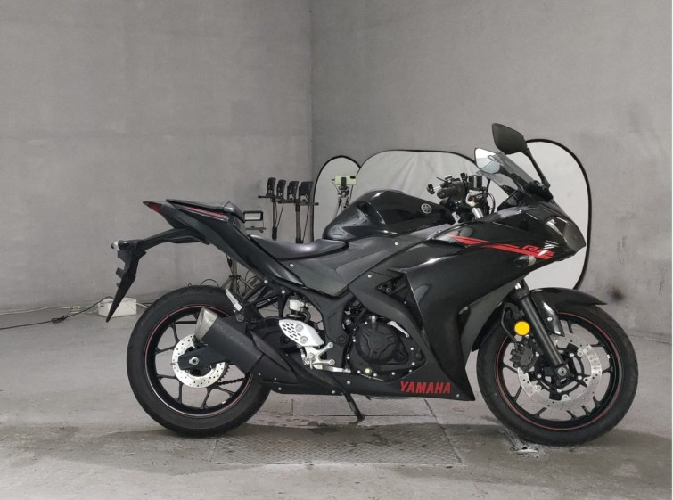 Мотоцикл Yamaha YZF-R25 с пробегом 11859 km