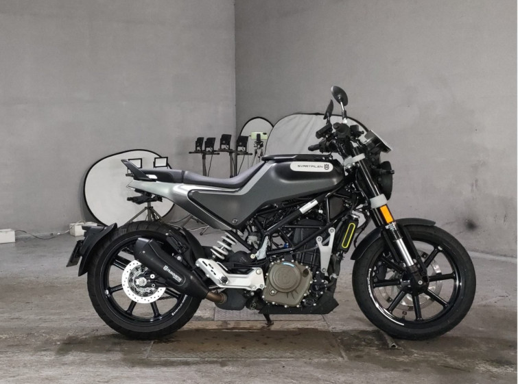 Мотоцикл Husqvarna SVARTPILEN 250 с пробегом 5454 km
