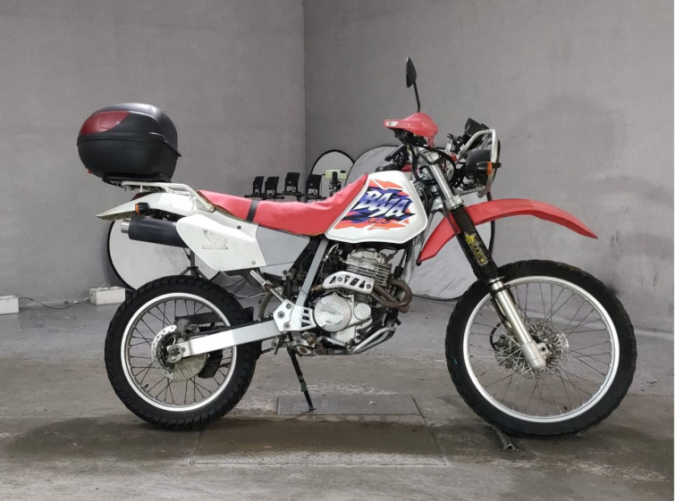 Мотоцикл Honda XR250 BAJA