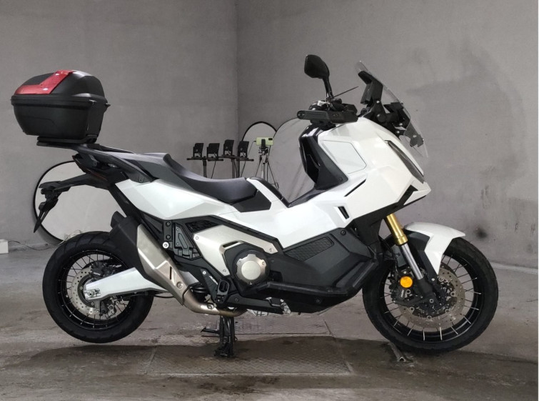 Мотоцикл Honda X-ADV750 с пробегом 3508 km