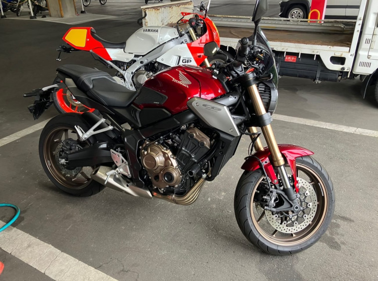 Мотоцикл Honda CB650R с пробегом 18096 km
