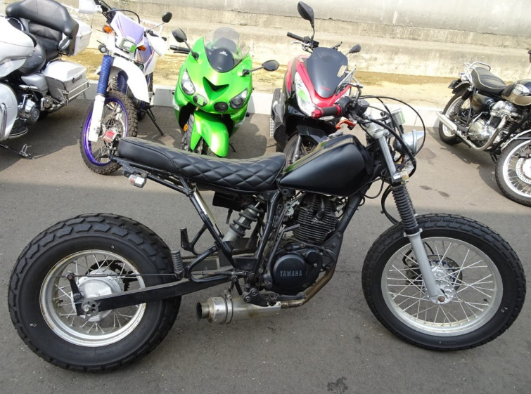 Мотоцикл Yamaha TW225 з пробігом 6163 km