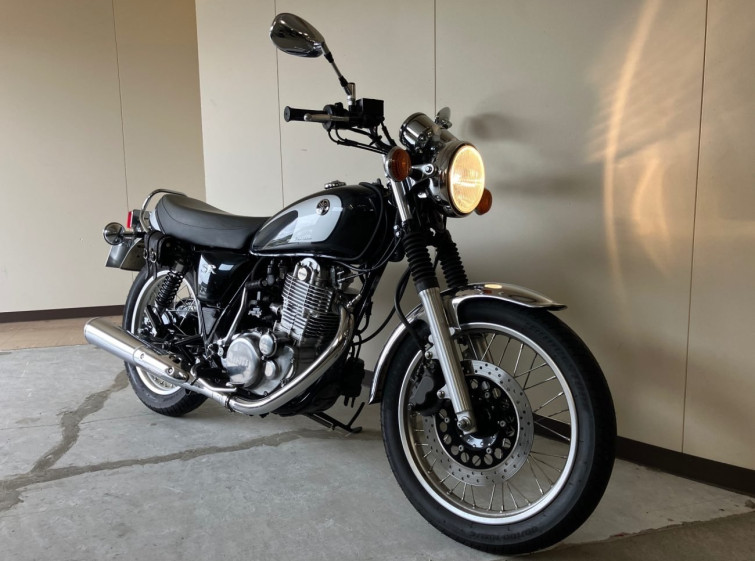 Мотоцикл Yamaha SR400 з пробігом 17617 km