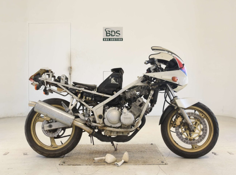 Мотоцикл Yamaha FZR250 с пробегом 1754 km