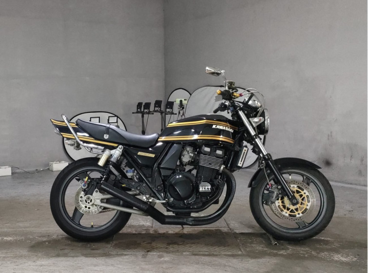 Мотоцикл Kawasaki ZRX400 з пробігом 1065 km