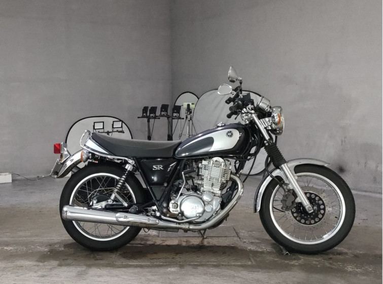 Мотоцикл Yamaha SR400 з пробігом 6516 km