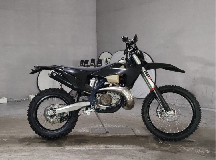 Мотоцикл Husqvarna TE250I с пробегом 8791 m