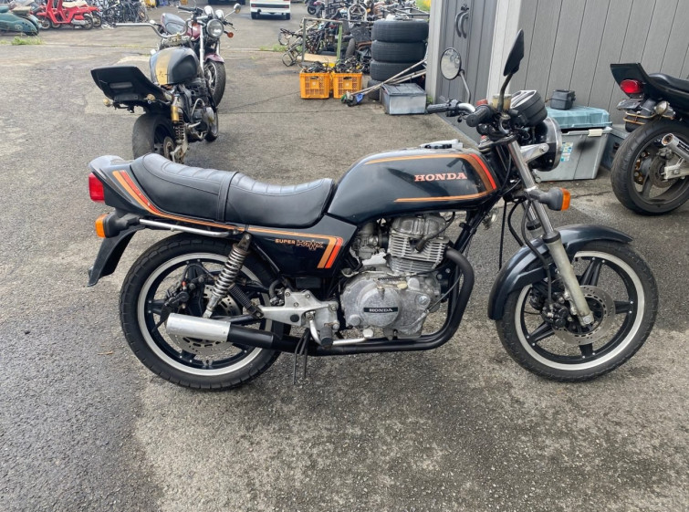 Мотоцикл Honda CB250 SUPER HAWK с пробегом 9889 km